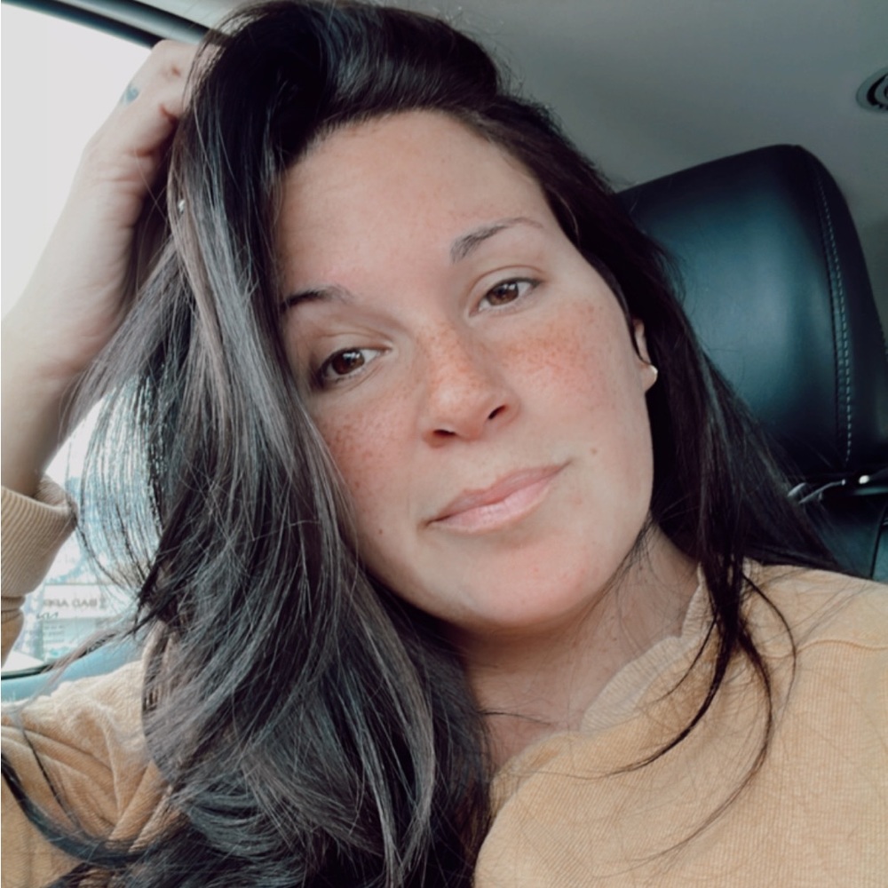 Meet your Posher, Elisa